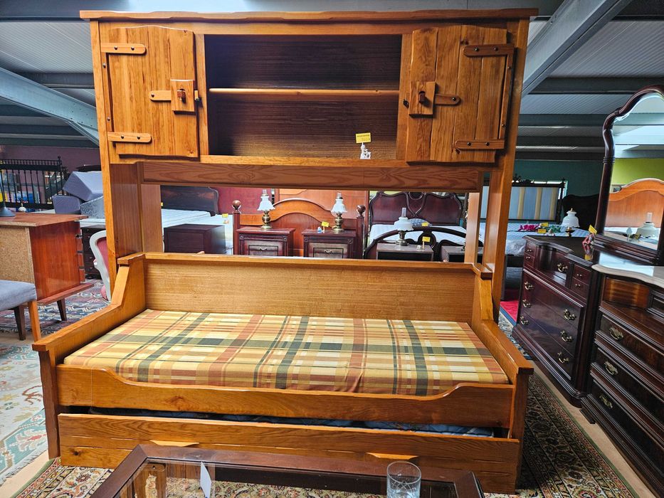 Cama dupla / Estúdio - Bom estado geral