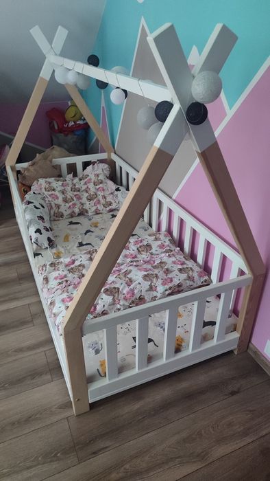 Łóżko tipi  firmy deseczka