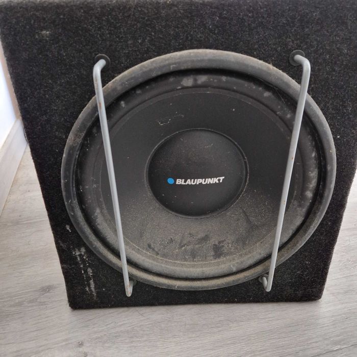 Subwoofer Blaupunkt EMB 1200A com Amplificador EMA260