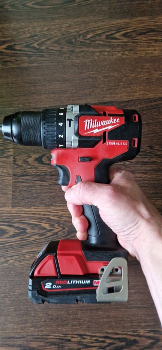 Wiertarko-wkrętarka udarowa MILWAUKEE M18 CB-LPD