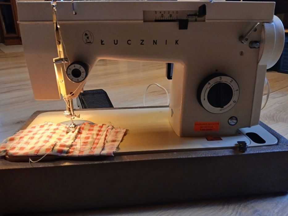 Maszyna do szycia łucznik tur2