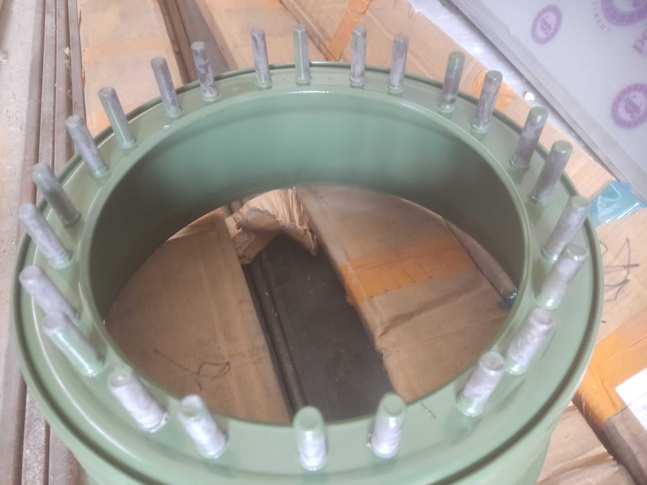 Диски посилені на Хаммер 8.25 x 16.5 GM 24-Bolt Америка. Без ранфлет.