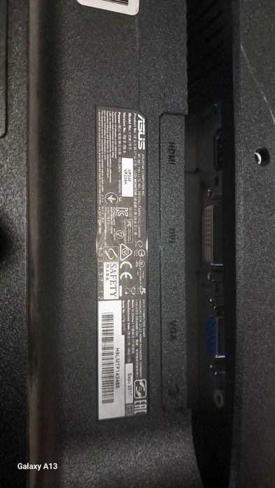 Monitor Asus 54 cm diagonal