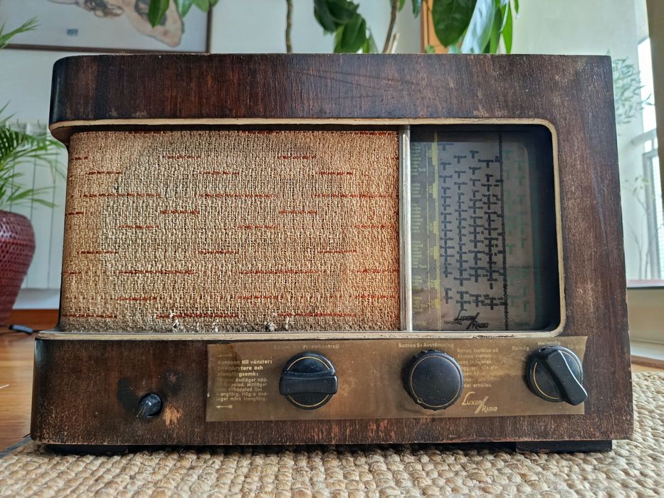 Rádio antigo Luxor