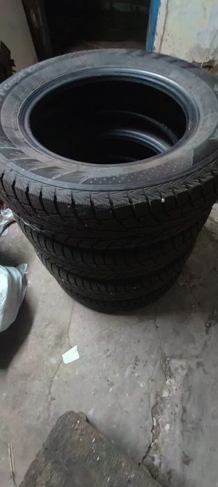 Продам зимову гуму
