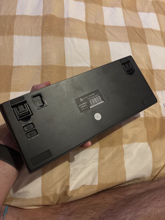 Teclado Mecânico Epomaker Ajazz AK820 Pro com Ecrã RGB e switch linear