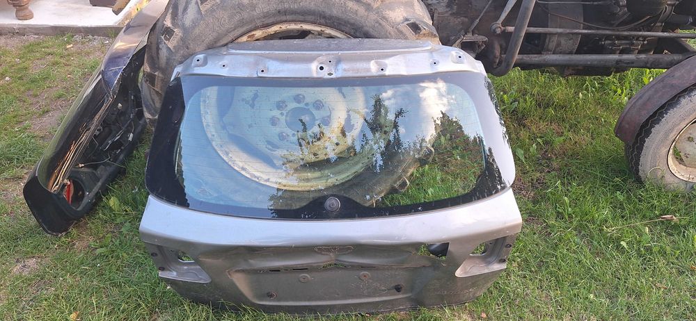 Tylna szyba Toyota Avensis T27