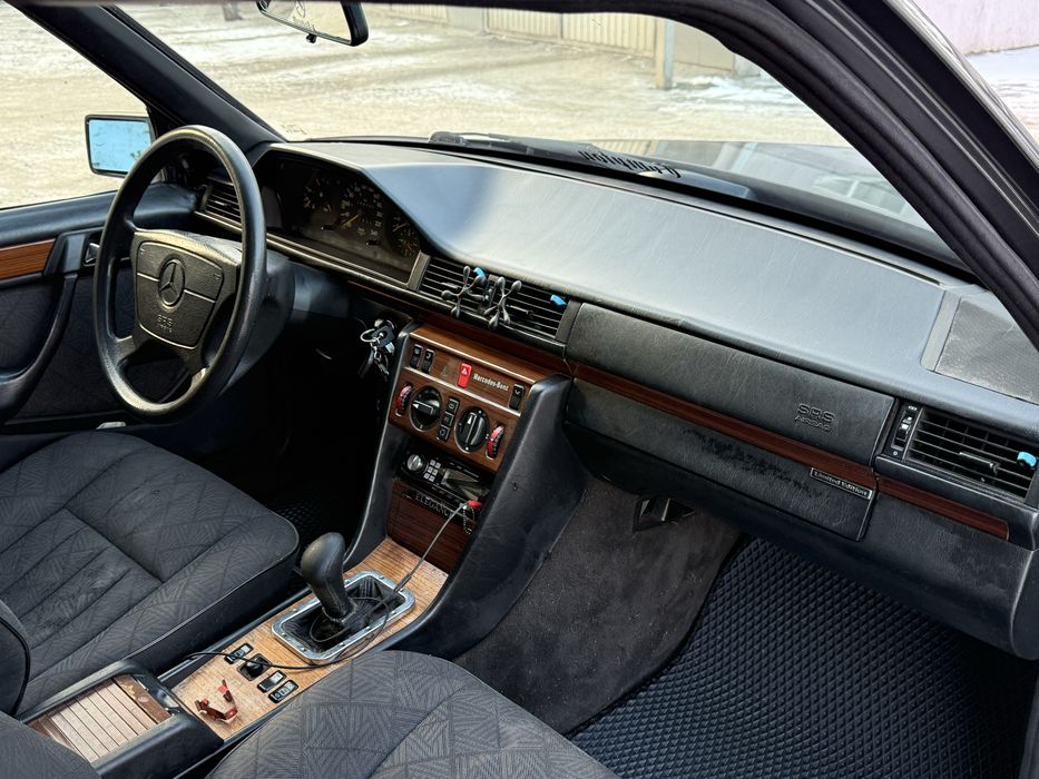 Mercedes-Benz E-Class W124 1994