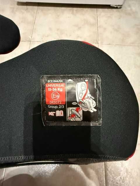 Assento elevatório auto