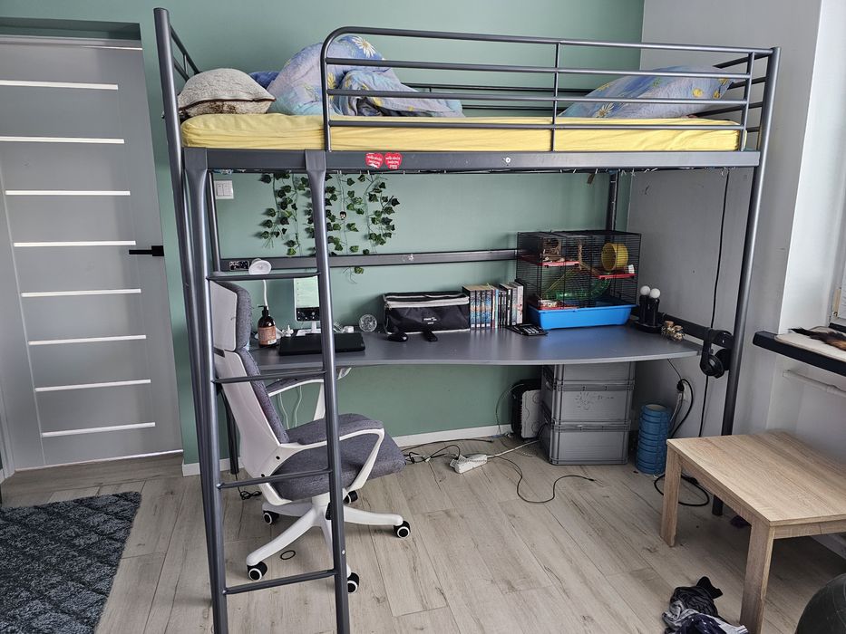 Łóżko antresola Ikea Svarta z biurkiem 90 x 200