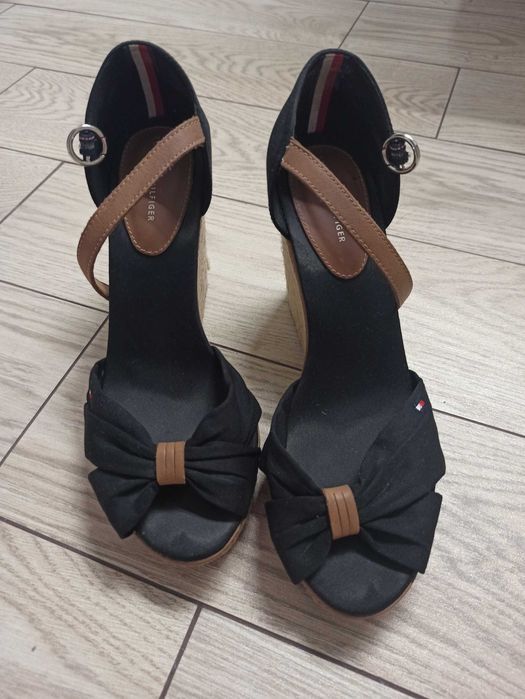 Sandały Tommy Hilfiger na platformie