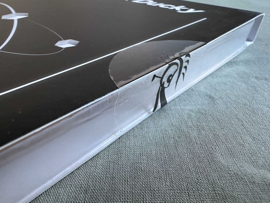 Conjunto de keycaps PBT Doubleshot Ducky ISO-PT amarelo novo e selado