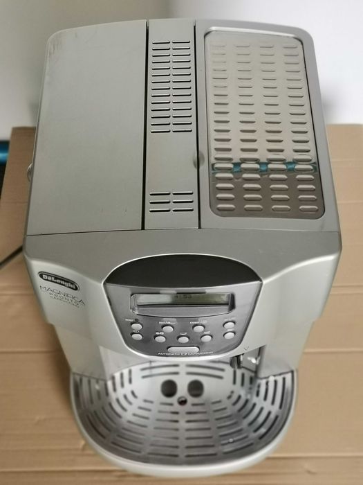 Ekspres DeLongi Magnifica Pronto Cappuccino ESAM4506