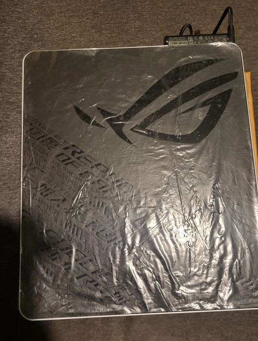 Asus ROG Balteus QI Podkładka dla Graczy RGB