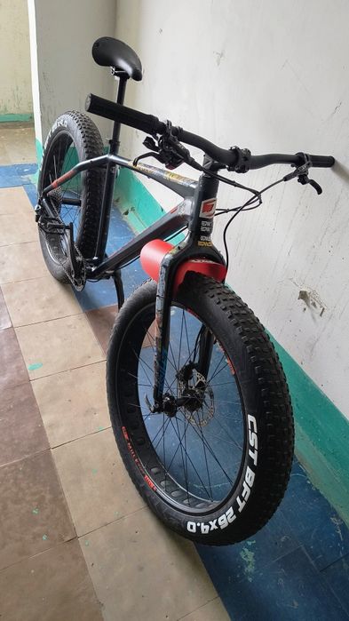 Велосипед Фетбайк Jamis рама   L(19), вилка карбон  specialized.