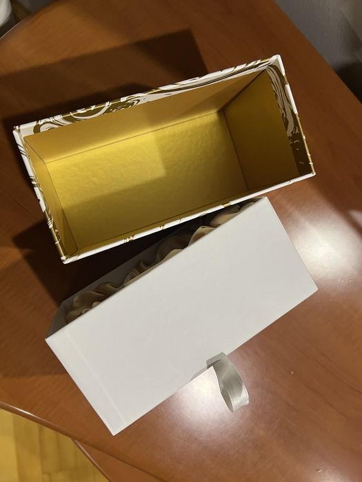 Продаю оригінальну коробку від парфумів Gritti Chantilly.