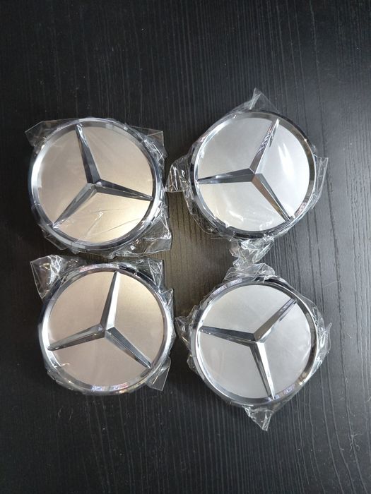 Jogo de 4 Tampas / Centro de Jantes Mercedes-Benz 75mm (Novos)