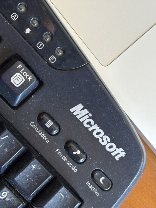 Teclado Microsoft Digital Media Keyboard
