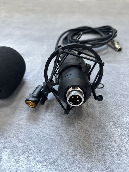 Mikrofon pojemnościowy Tracer StudioPro + kabel Xlr - Xlr + akcesoria