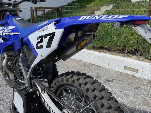 Yamaha YZ 250 (Matriculada)