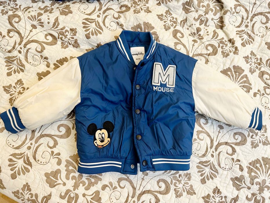 Бомбер осенняя демисезонная куртка для мальчика Disney