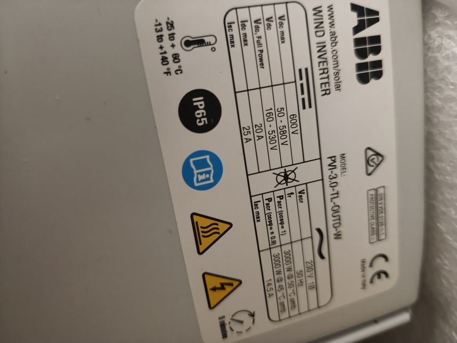 Inversor  eólico  ABB 3000w
