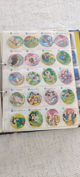 Caderneta tazos e outros tazos