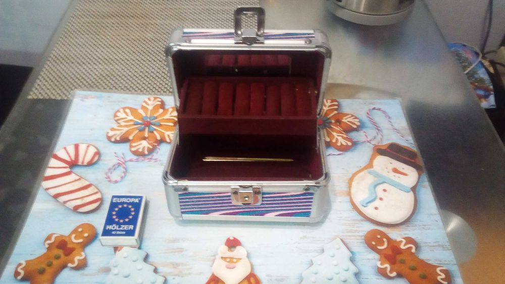 Продам детский кейс