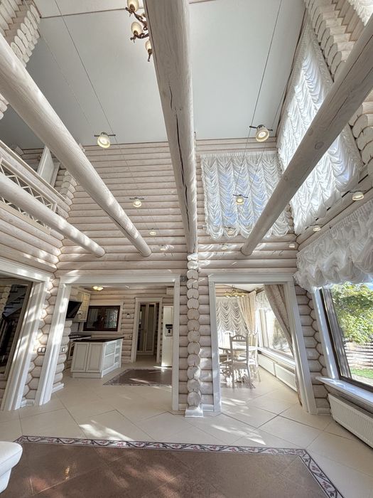 Продам дом в Новоселовке. Участок 25 сот. Солнечные панели. Бассейн.