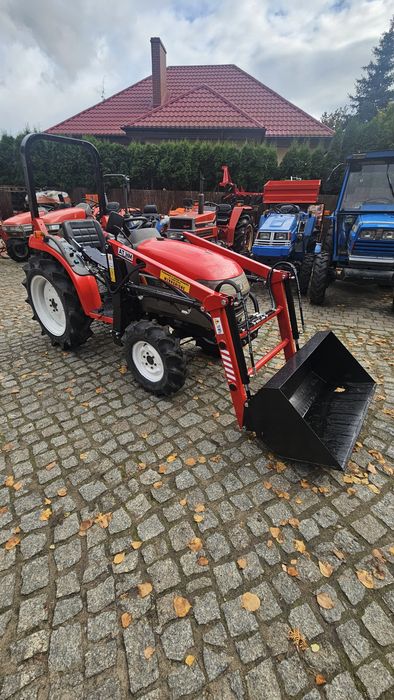 Yanmar AF18 4x4 z turem rewers wspomaganie ładowacz czołowy minitraktor ogrodniczy japoński Iseki kubota mitsubishi  hako hinomoto c360 c33p t25
