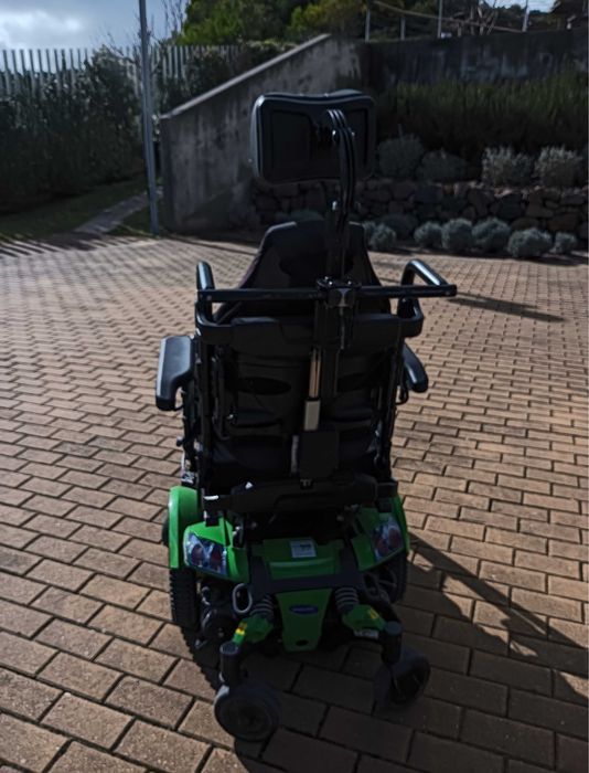 Cadeira de rodas elétrica Ivancare