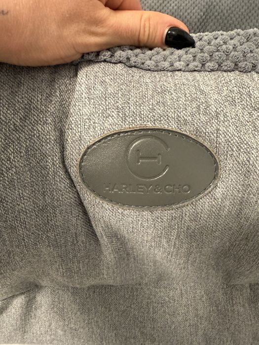 Продам лежанку для собак Harley&Cho