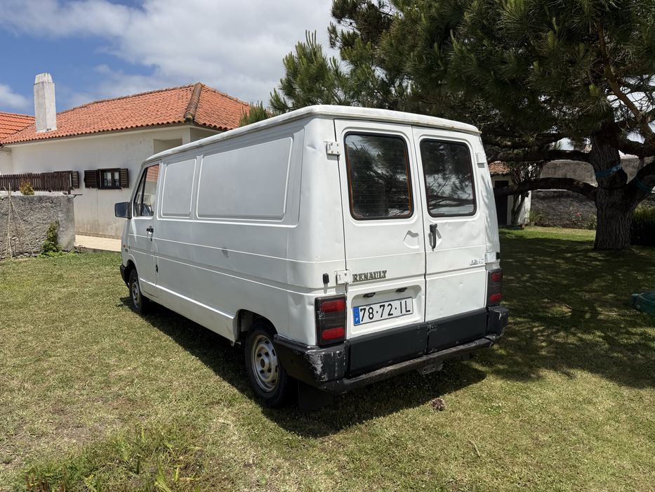 Renault trafic 2.5D (motor iveco) Longa 3 Lug