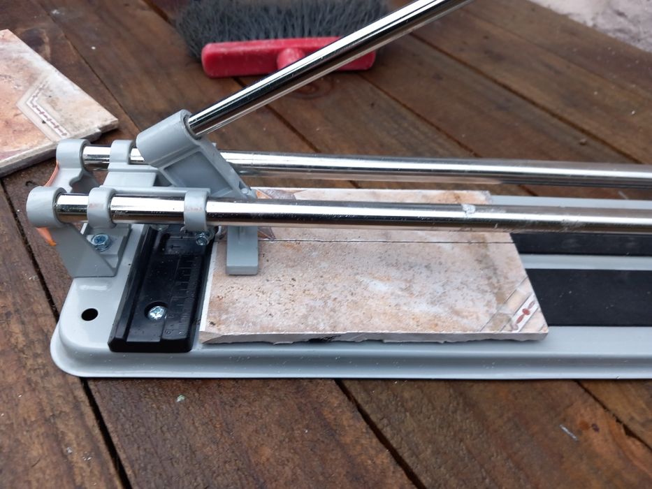 Ręczna przecinarka do płytek 330 mm