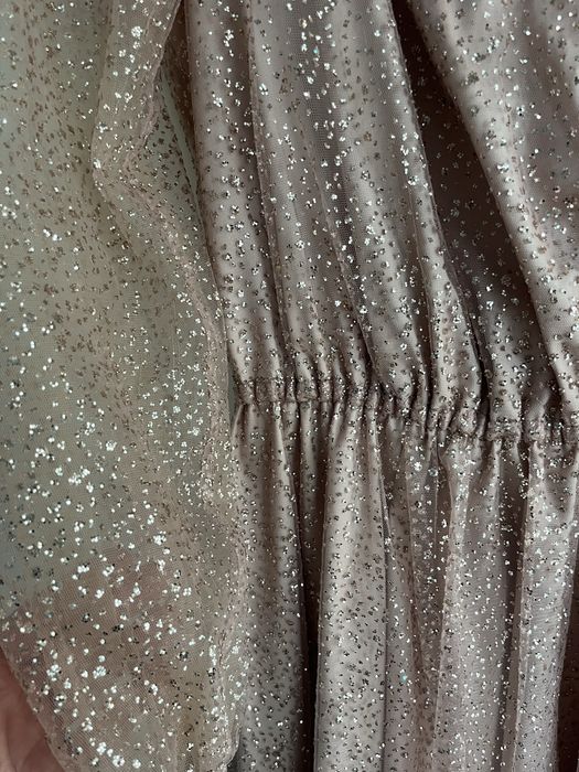 Piękna błyszcząca sukienka Swing 38