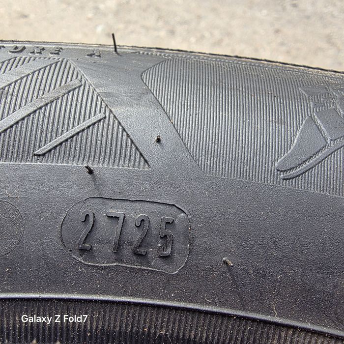 Nowe opony letnie 215/55/17 98W XL Goodyear 2025rok