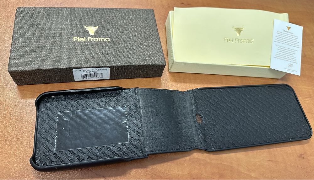 Skórzane etui Piel Frama do iPhone'a 14 Pro Max, ręcznie wykonane