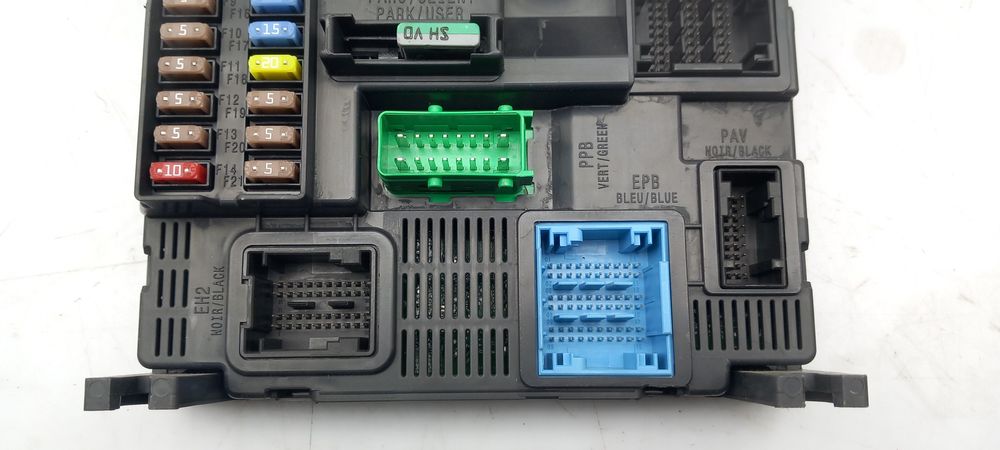 Caixa fusíveis / SAM / BSI PEUGEOT 208