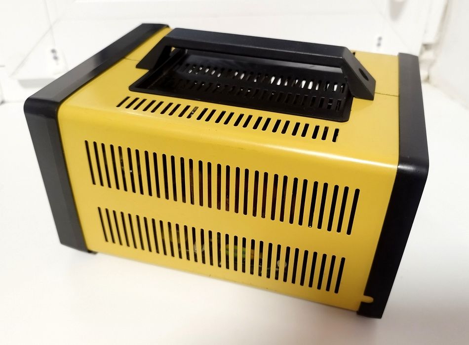 Зарядное для автомобильного аккумулятора ,производства СССР: 5 000 грн ...