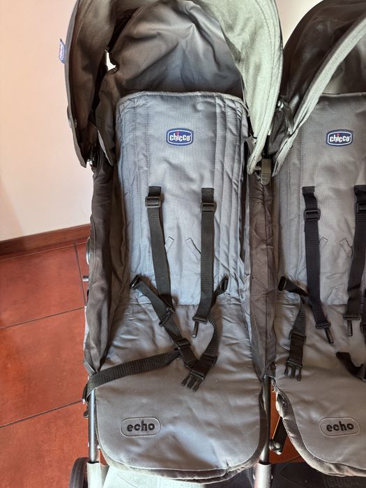 Carrinho de gémeos da chico