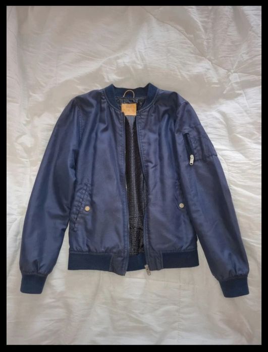 Casaco fino azul escuro (Primavera-Verão-Outono)