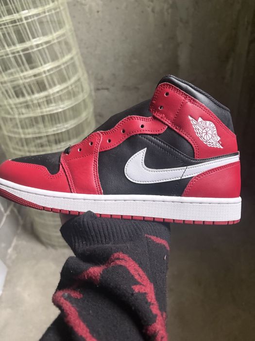 Кросівки високі Jordan 1 Mid red