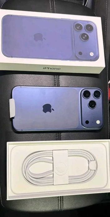 Apple iPhone 17 Pro Max 6.9" 256GB Deep Blue