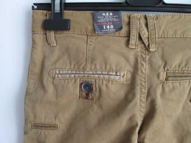 New Zealand Auckland spodnie chłopięce Regular Fit 140 nowe