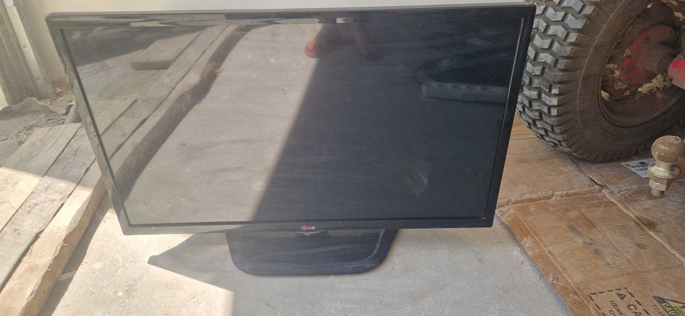 Телевізор  плазма LG  32LN5400 на части