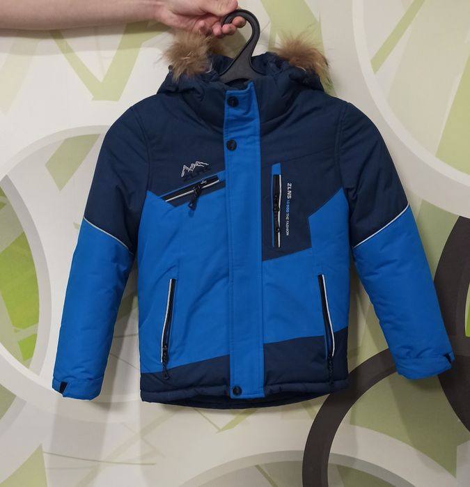 Продам куртку зимнюю для мальчика на рост 116 см