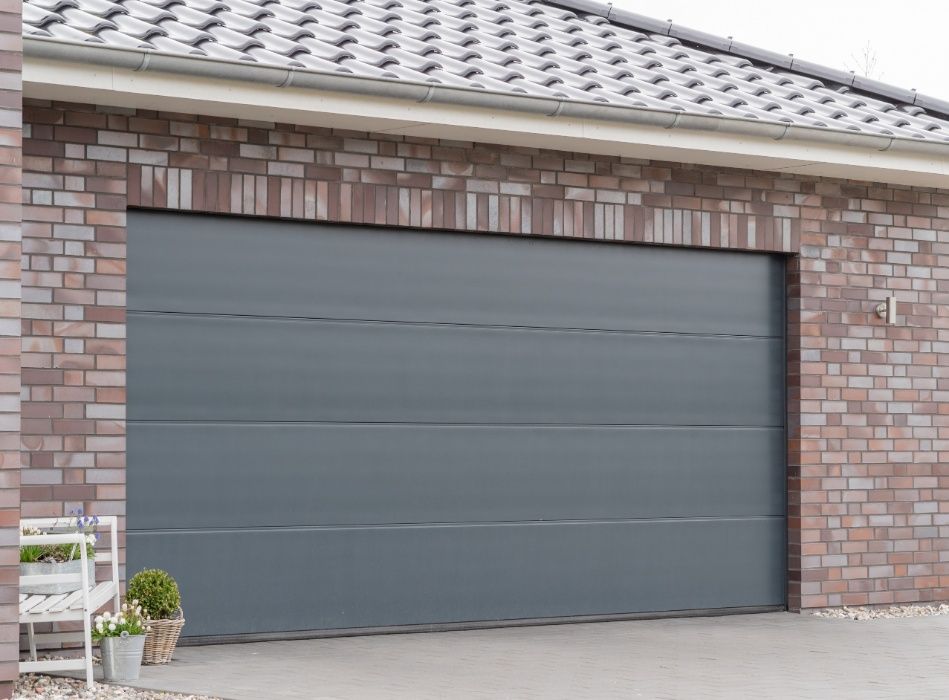 Producent Brama garażowa segmentowa Bramy garażowe przemysłowe2,43*2