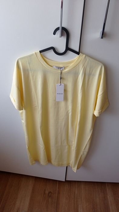 T-shirt żółty długi Pieces