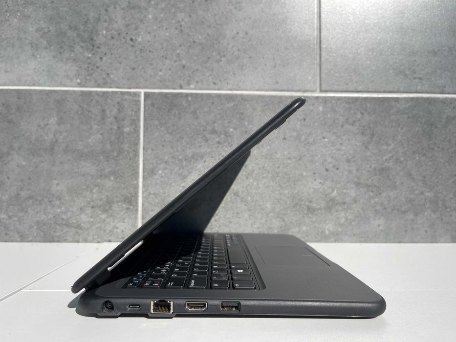 Ноутбук Dell Latitude 3300/i3-7020U/8Gb/256Gb/13" Full HD/IPS/Гарантія