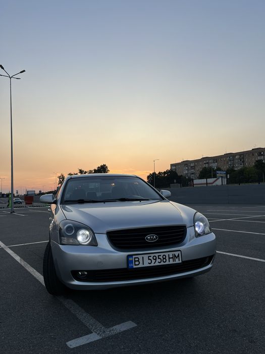 Продам авто Kia Magentis 2008 2.0 газ/бензин в хорошому стані.